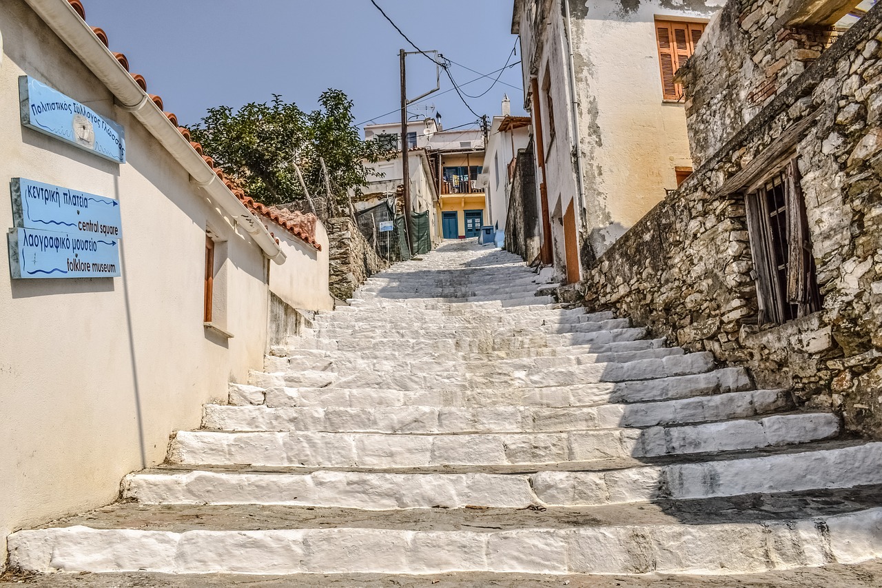 Image - greece skopelos glossa village