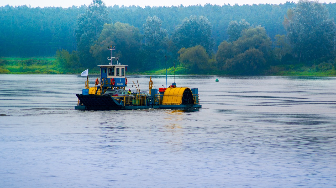 Image - ferry river ship water tourism