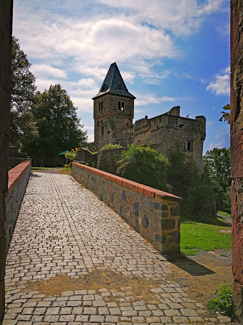 Image - castle frankenstein mühltal