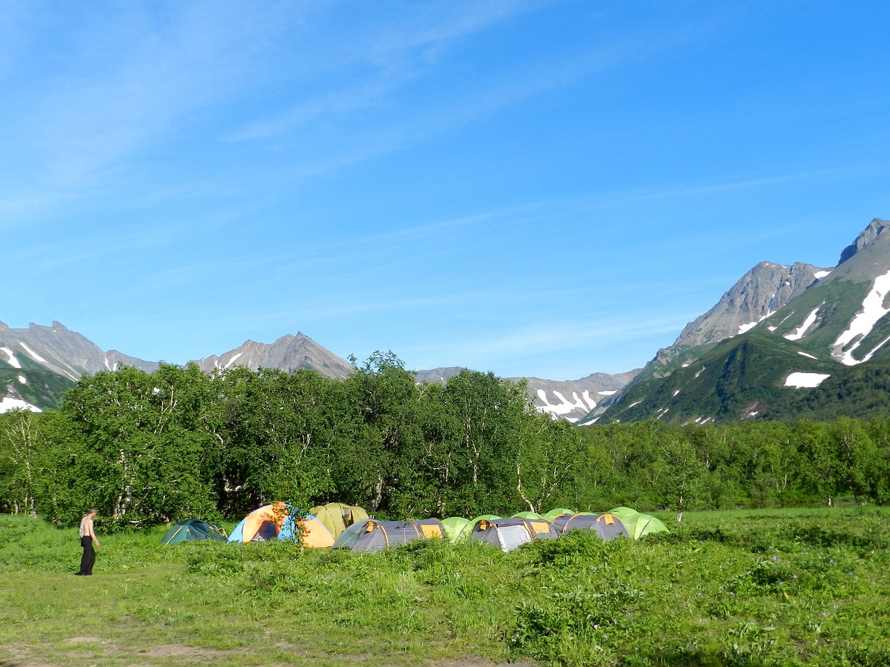 Image - mountains forest lake tourist camp