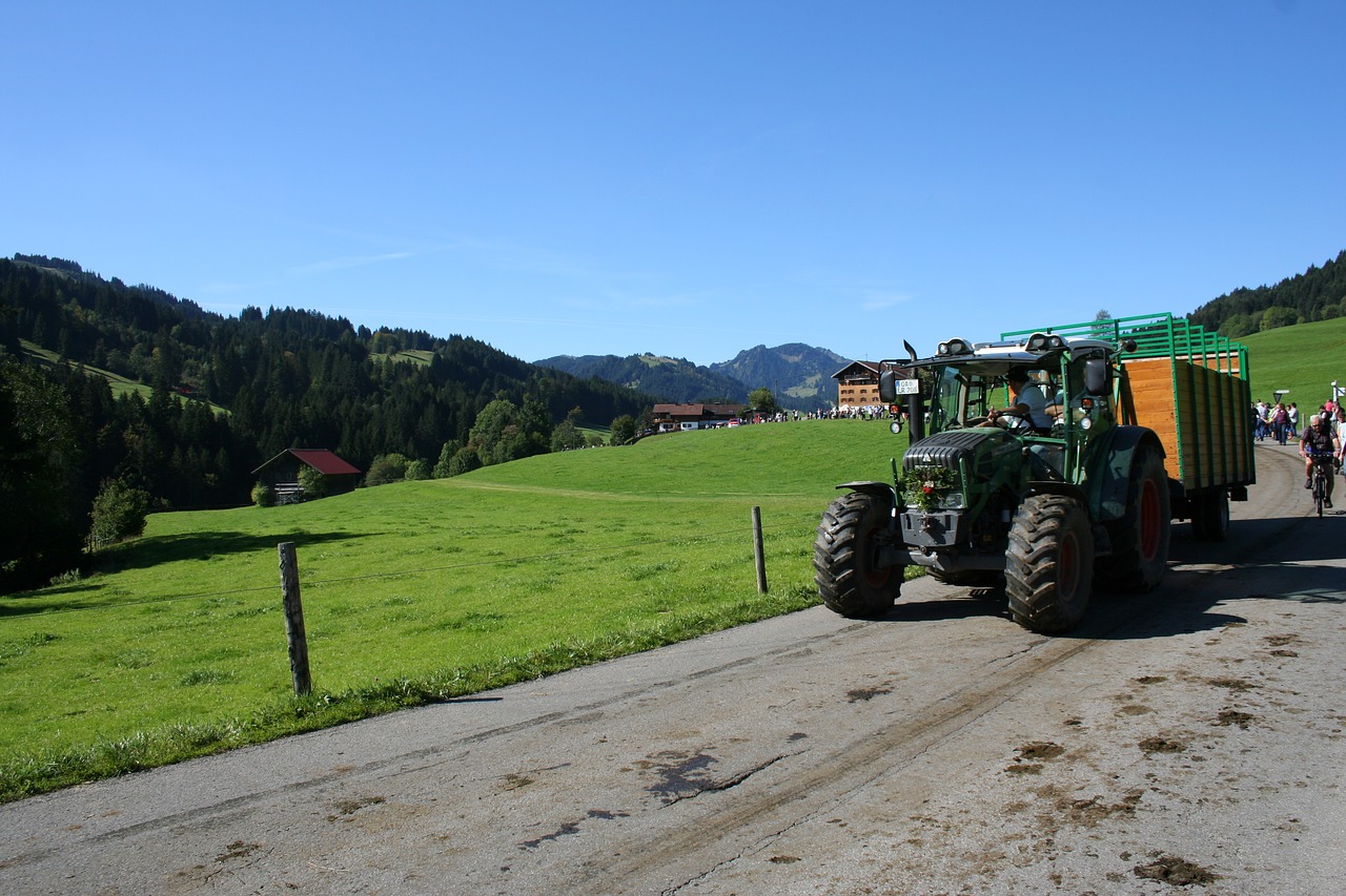 Image - allgäu gunzesried tractor