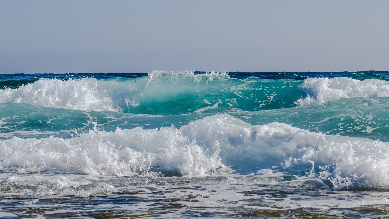 Image - waves foam spray water sea blue