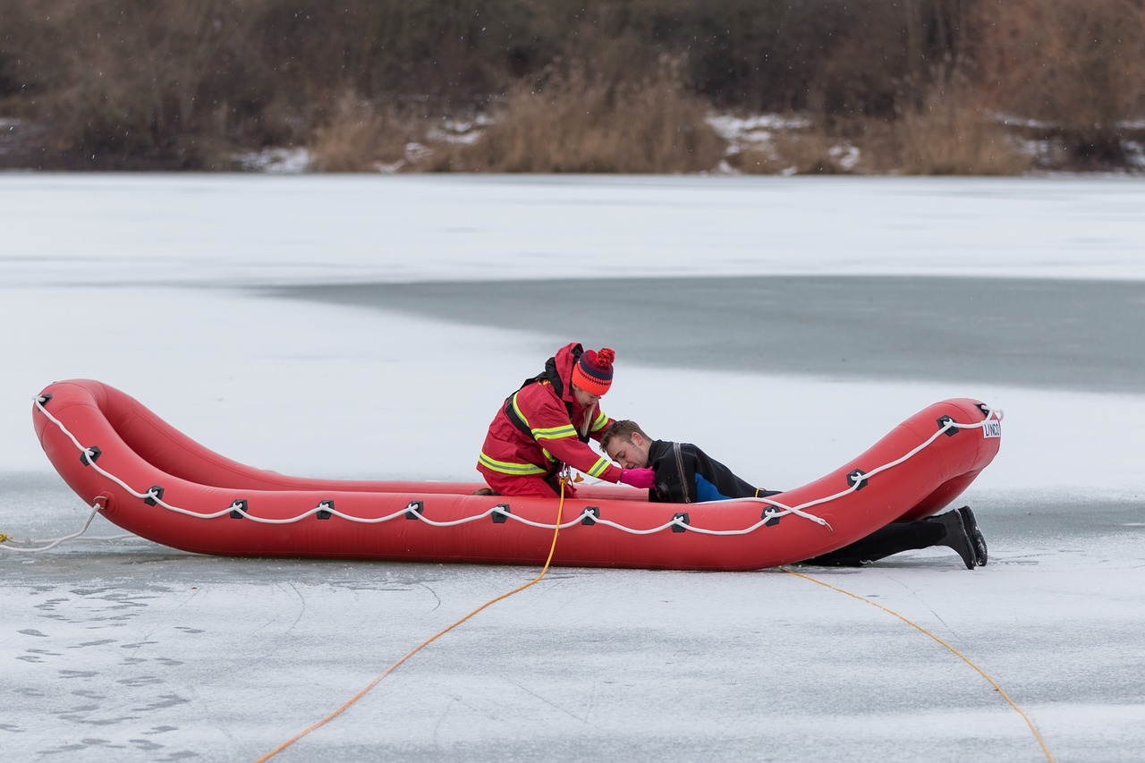 Image - dlrg ice rescue water rescue water