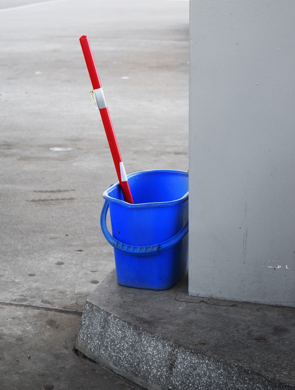 Image - plastic bucket blue cleaning work
