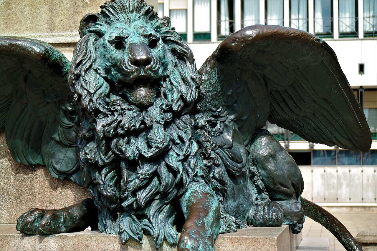 Image - lion venice statue pegasus italy