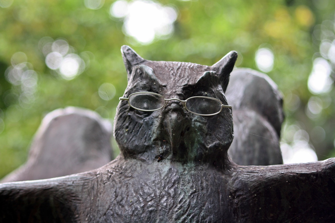 Image - owl sculpture walk in the park