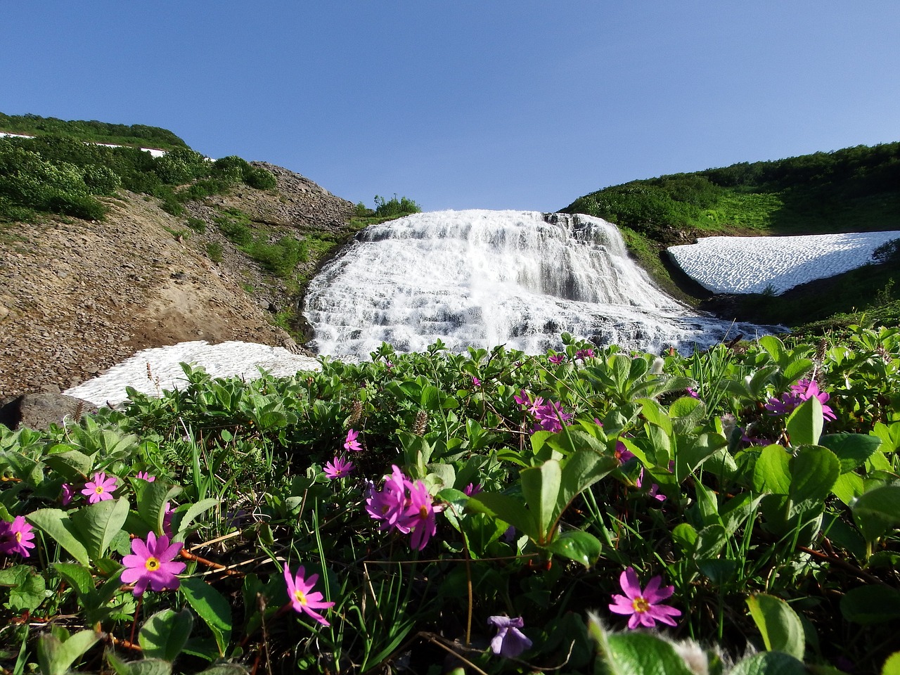 Image - waterfall spillway autumn