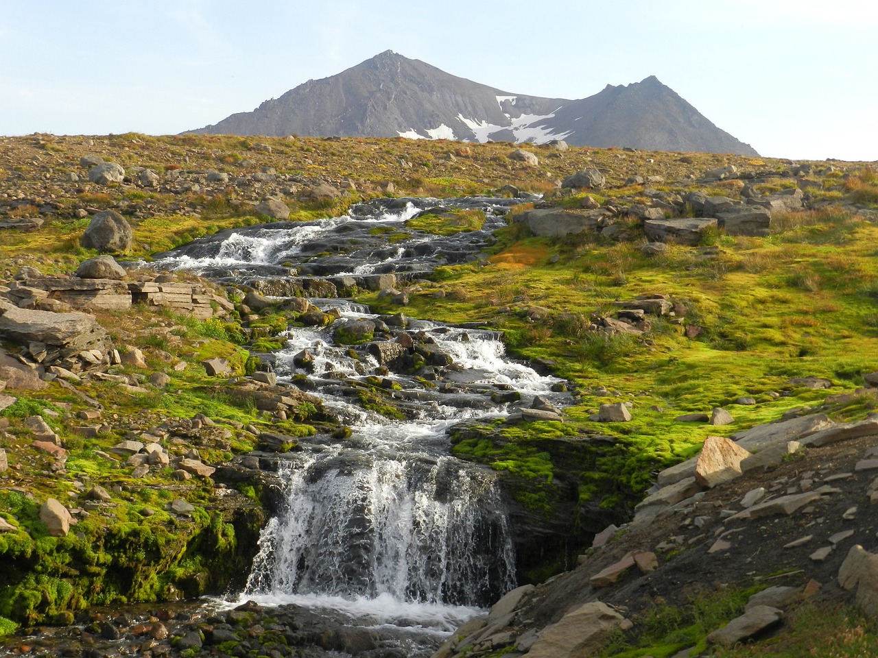 Image - waterfall spillway autumn