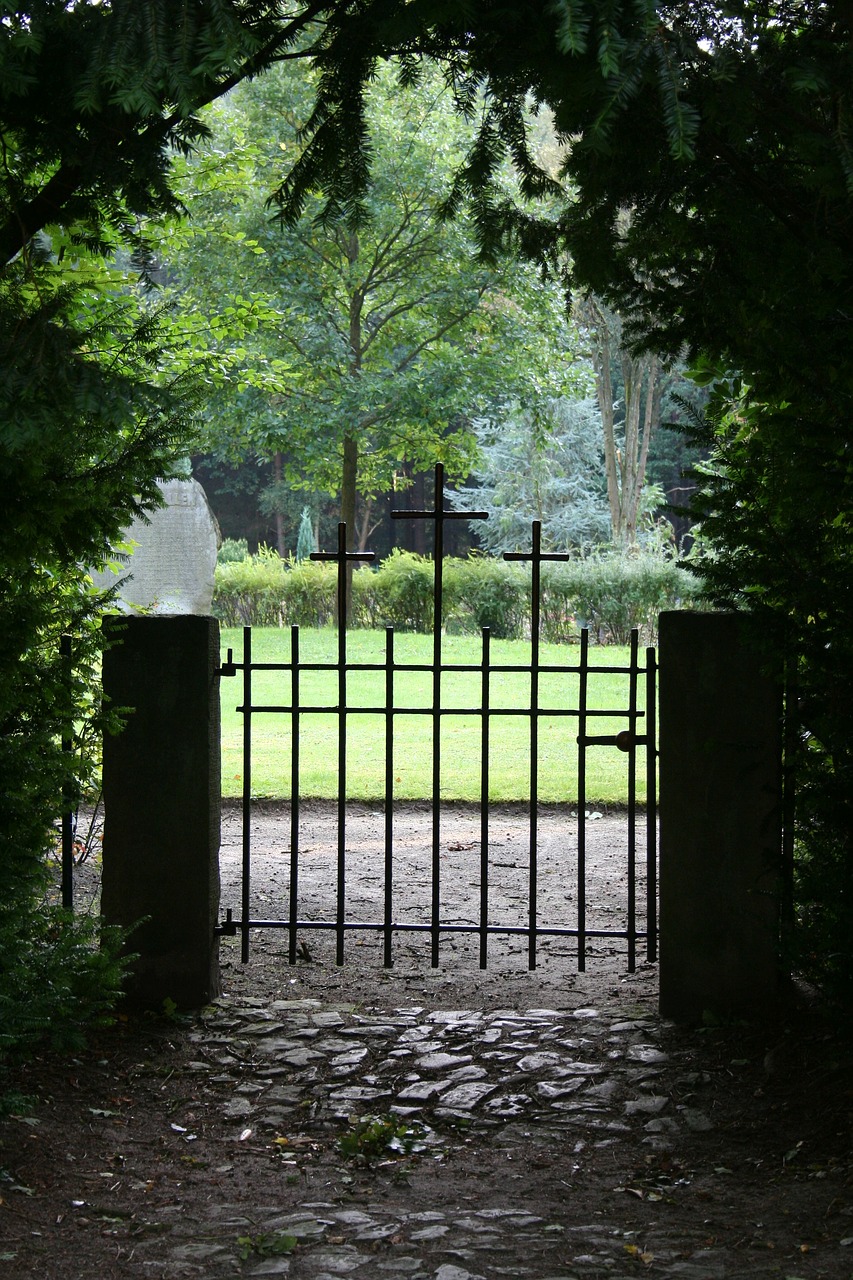 Image - blacksmithing old gate cemetery