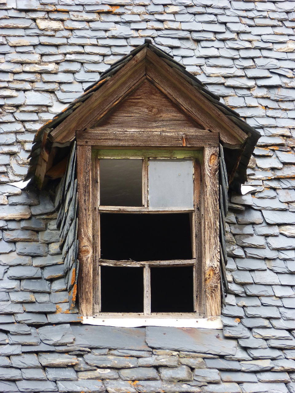 Image - roof window window slate roof