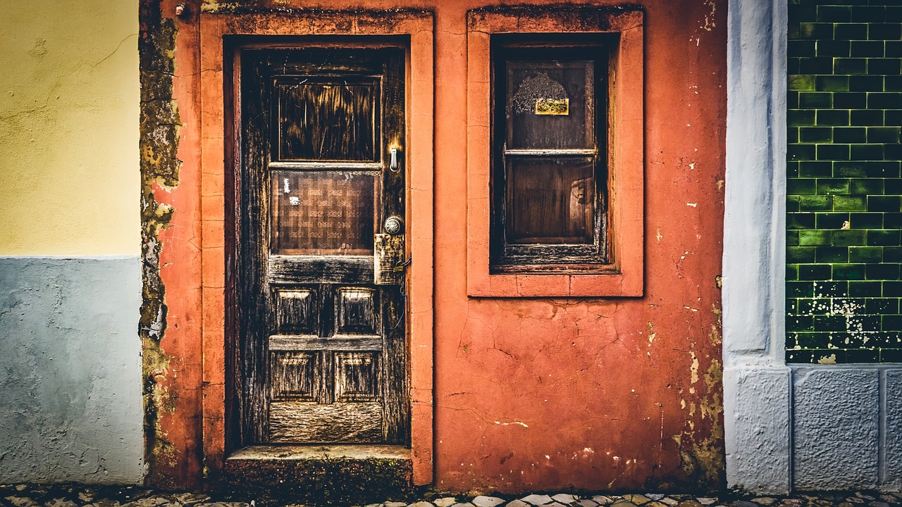 Image - facade storefront old shop