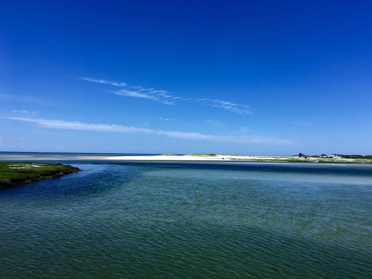 Image - sand and blue sky beautiful shoreline