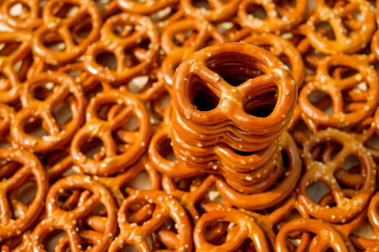 Image - pretzel baked goods pretzels crispy