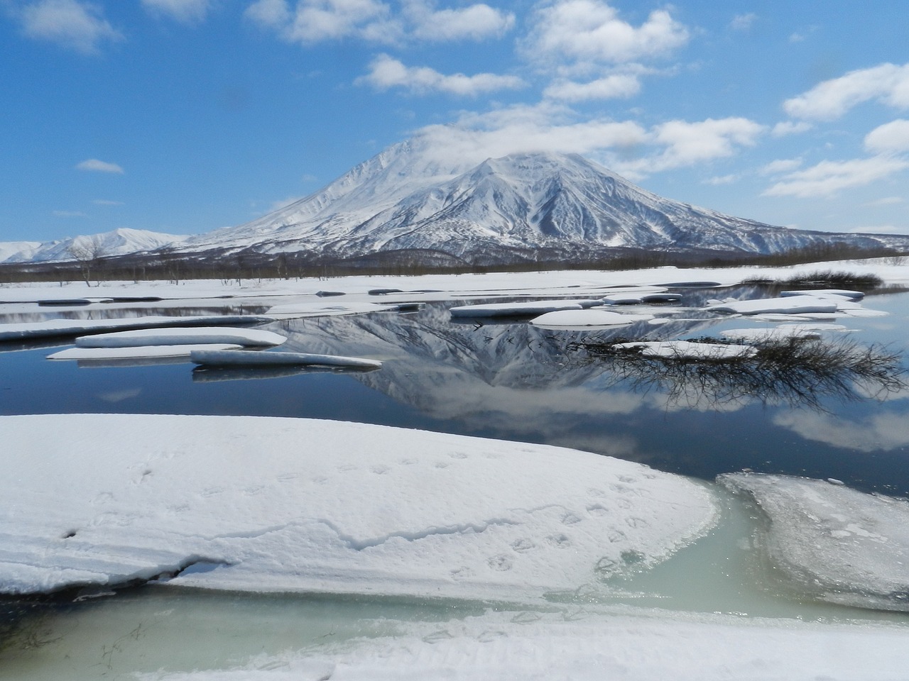 Image - volcano lake river reflection