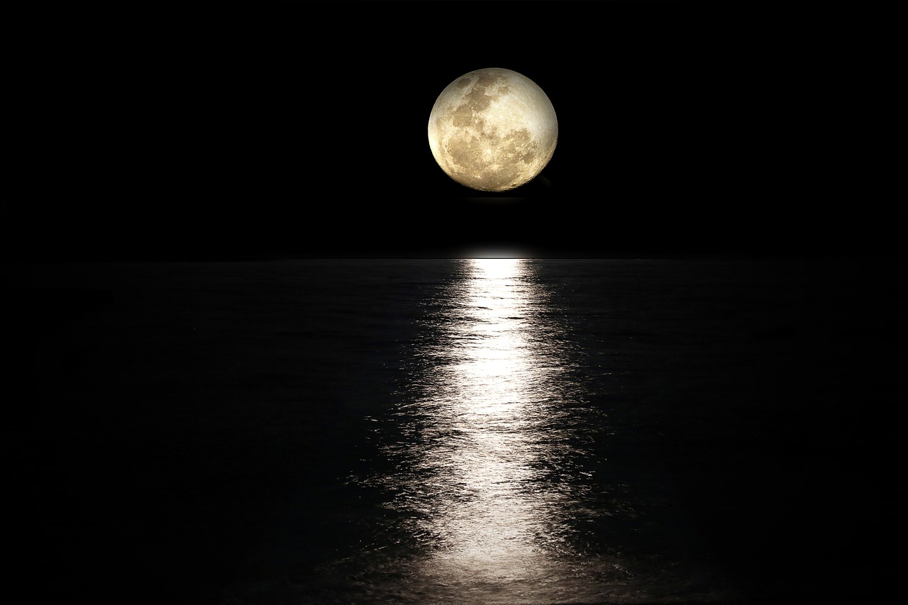 Image - moon sea full moon mediterranean