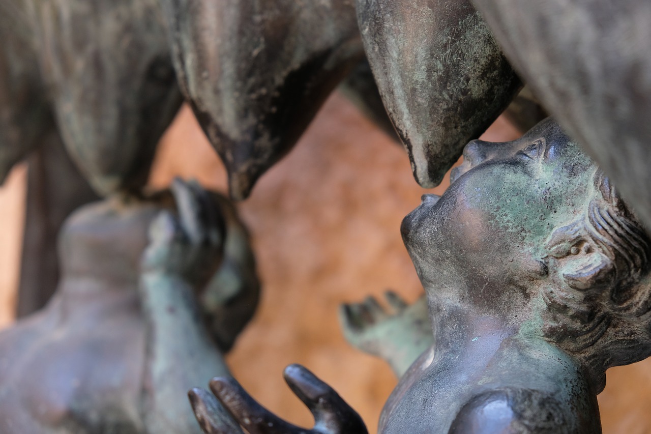 Image - wolf romulus and remus sculpture