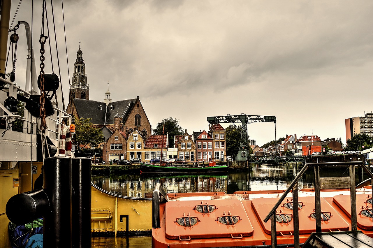 Image - maassluis port the kolk church