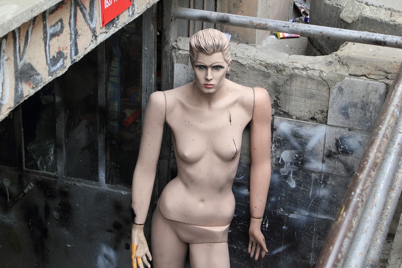 Image - turkey istanbul mannequin abused