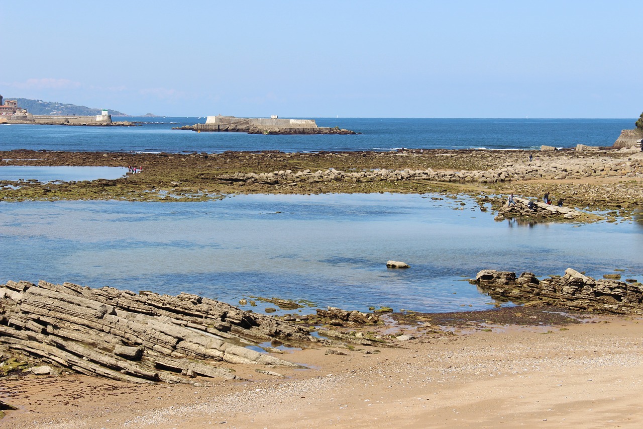 Image - st jean de luz beach pebbles