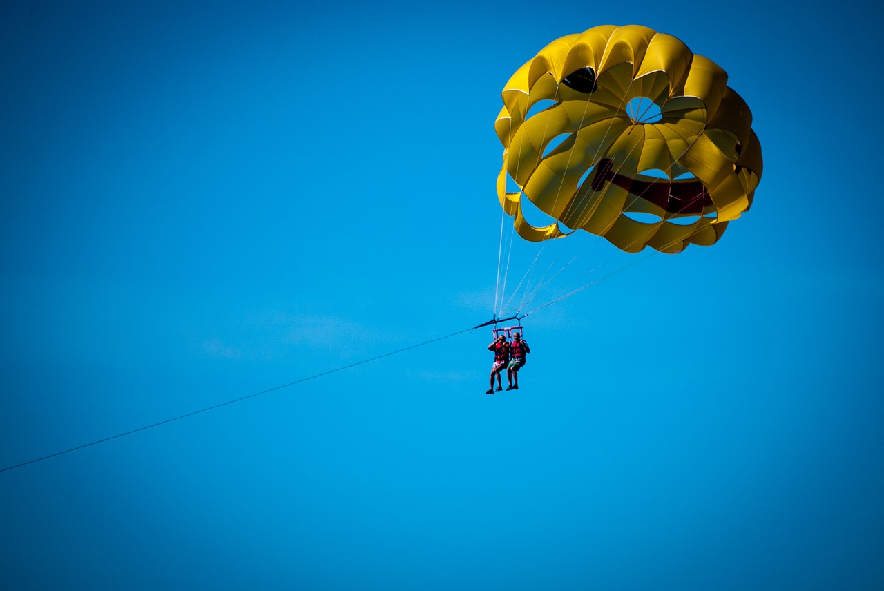 Image - parachute motorboat sport holidays