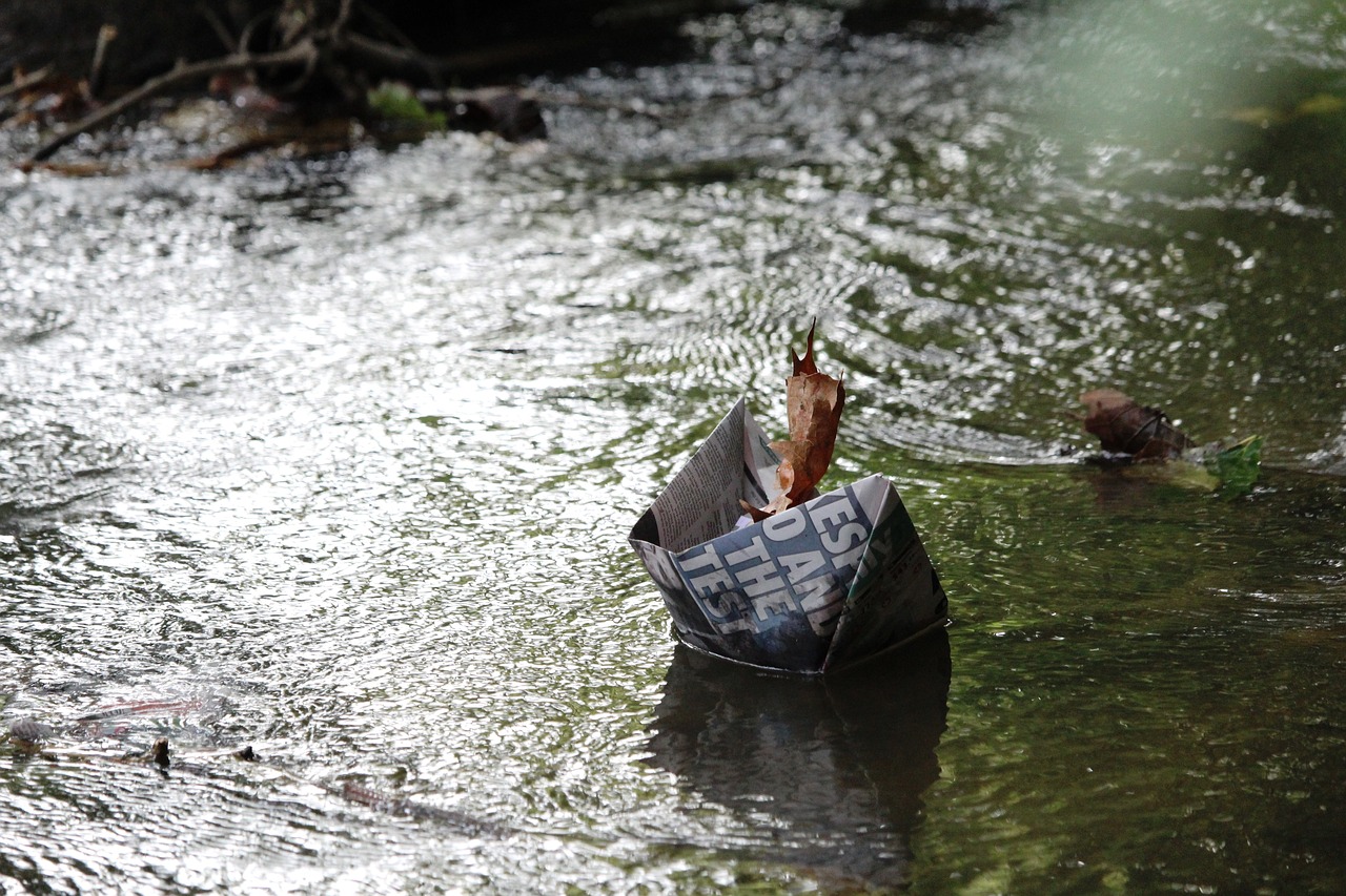 Image - paper boat newspaper origami