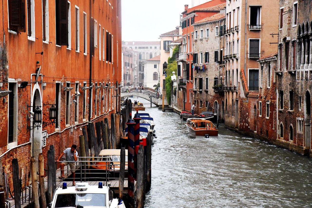 Image - venice italy watertown ship birds