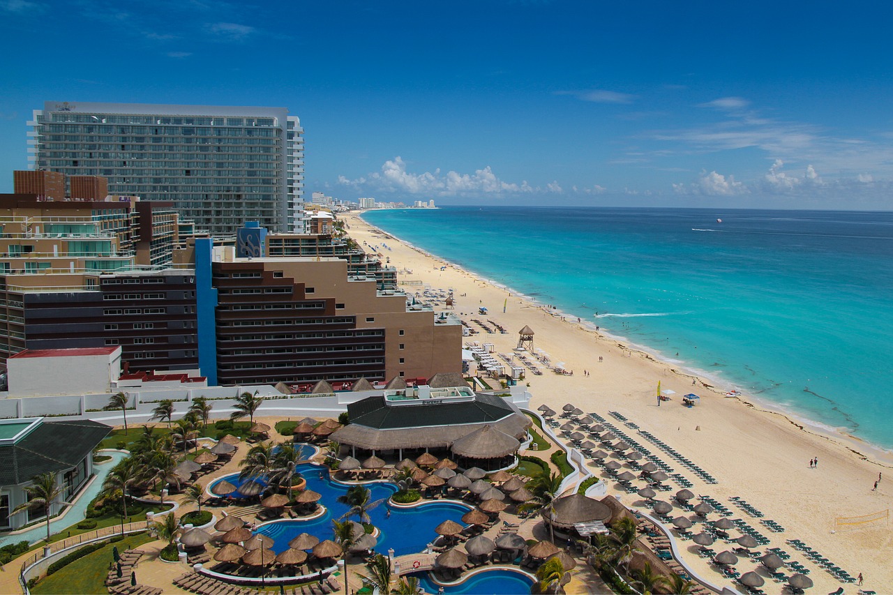 Image - holidays the hotel beach pool sea