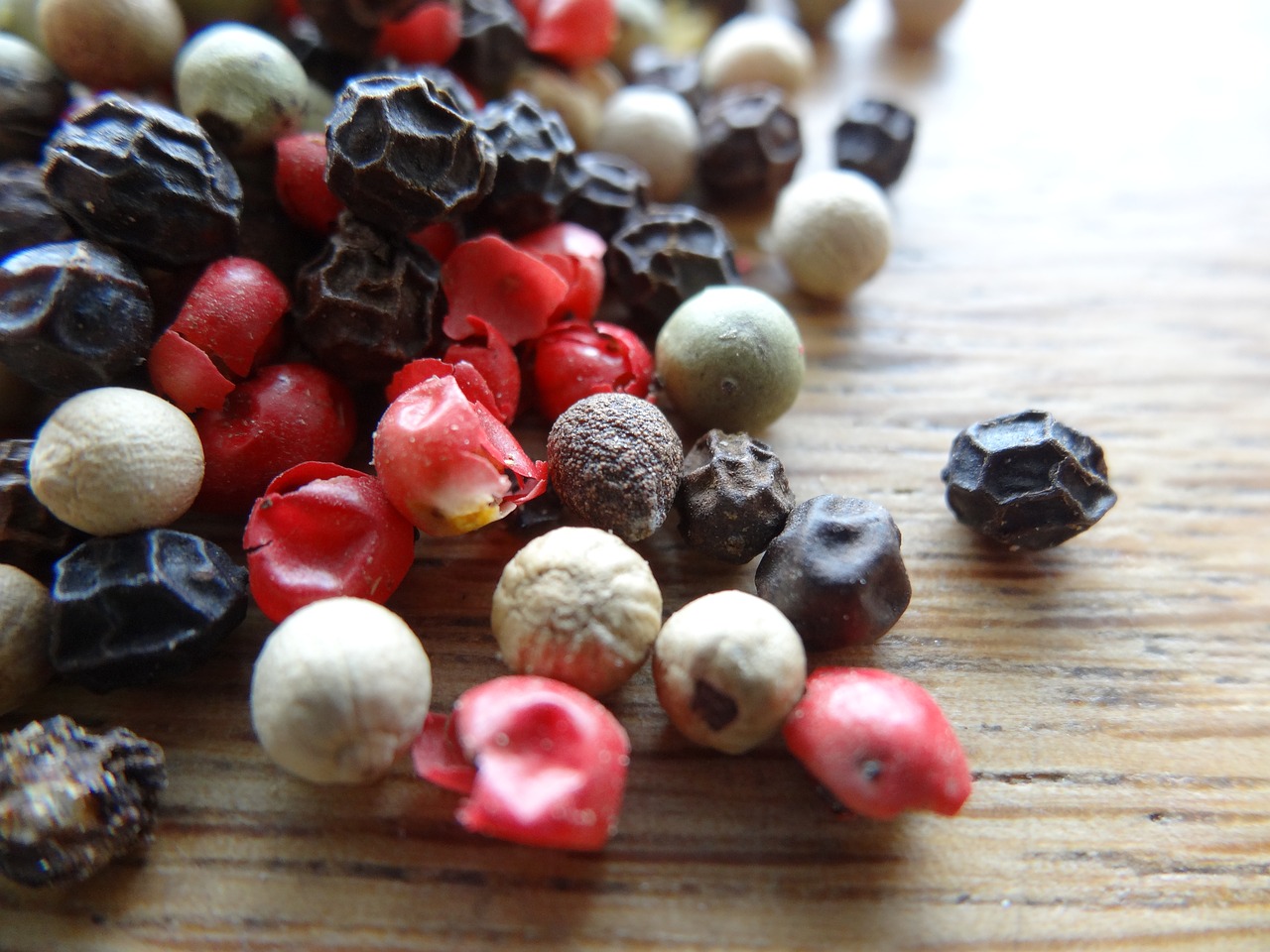 Image - berries pepper pink spice red