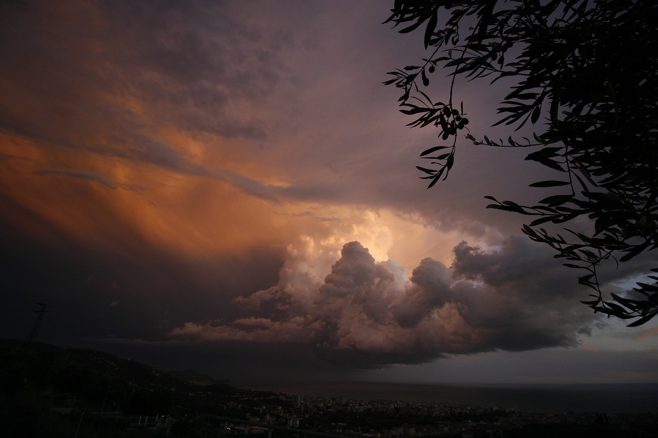 Image - bad weather thunderstorm liguria