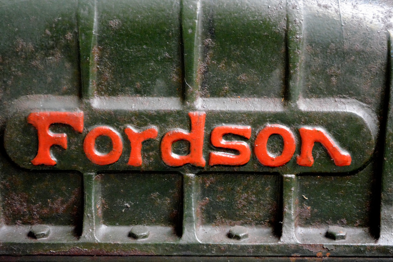 Image - tractor engine machine fordson