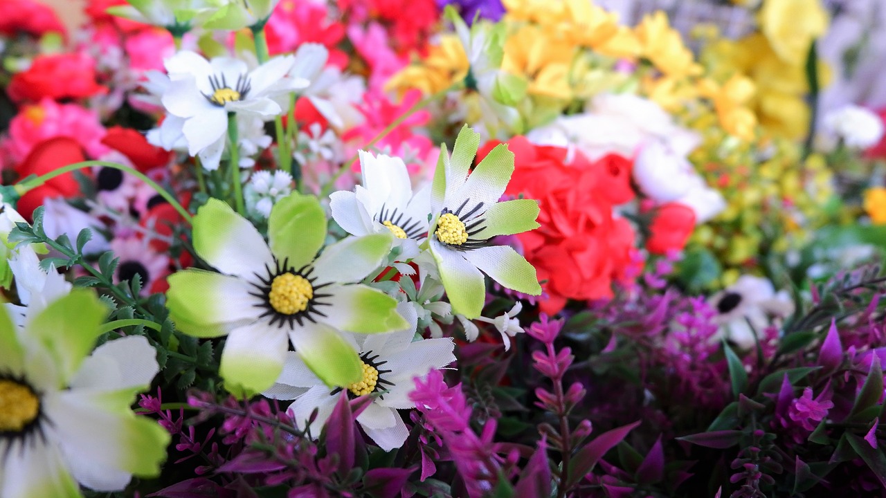 Image - flowers fake flowers plastic