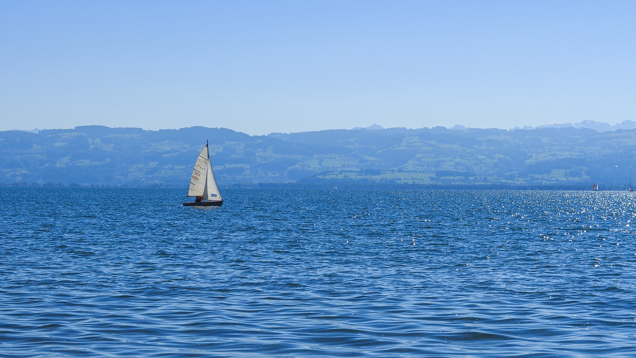 Image - lake constance sail on the water
