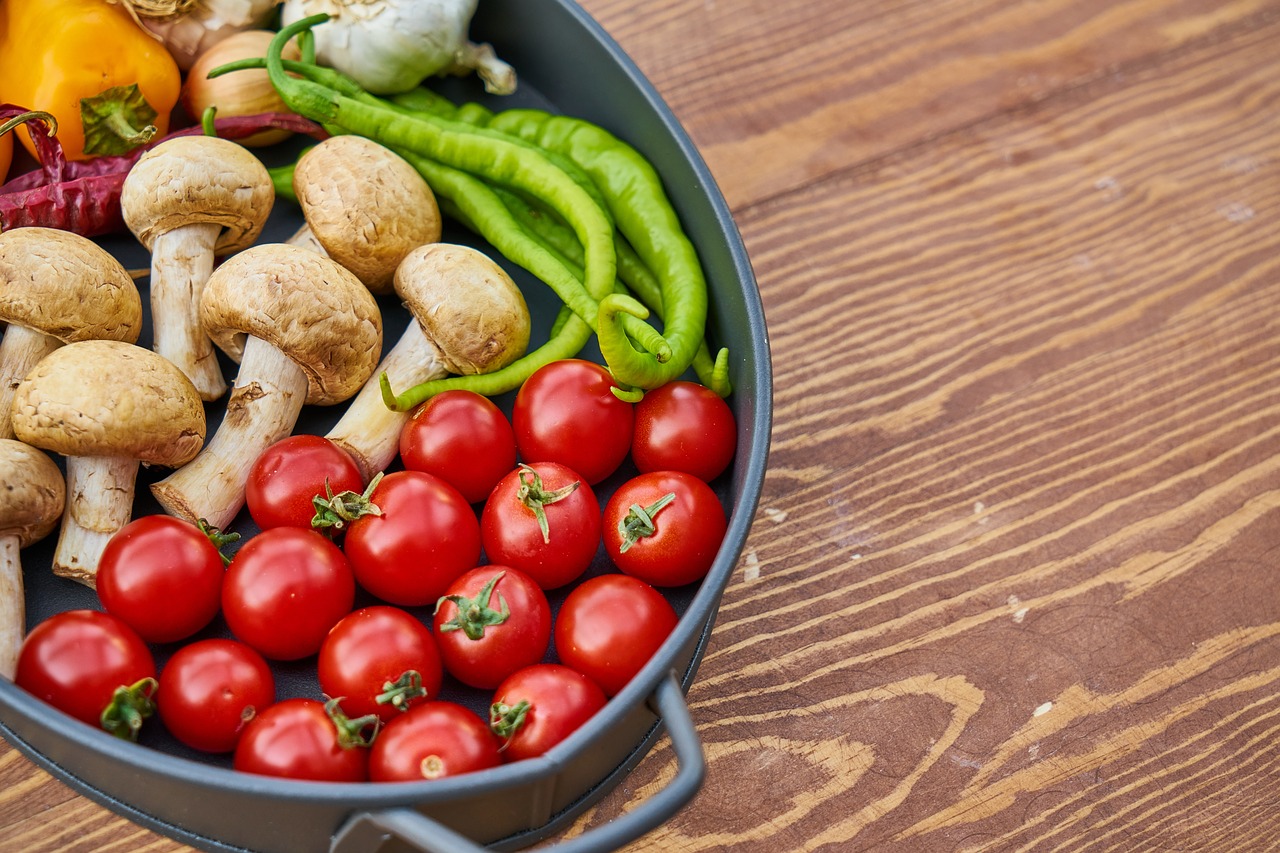 Image - tomato mushroom pepper red green
