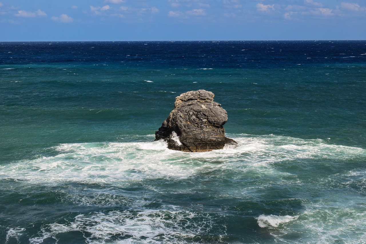 Image - greece skopelos rock alone