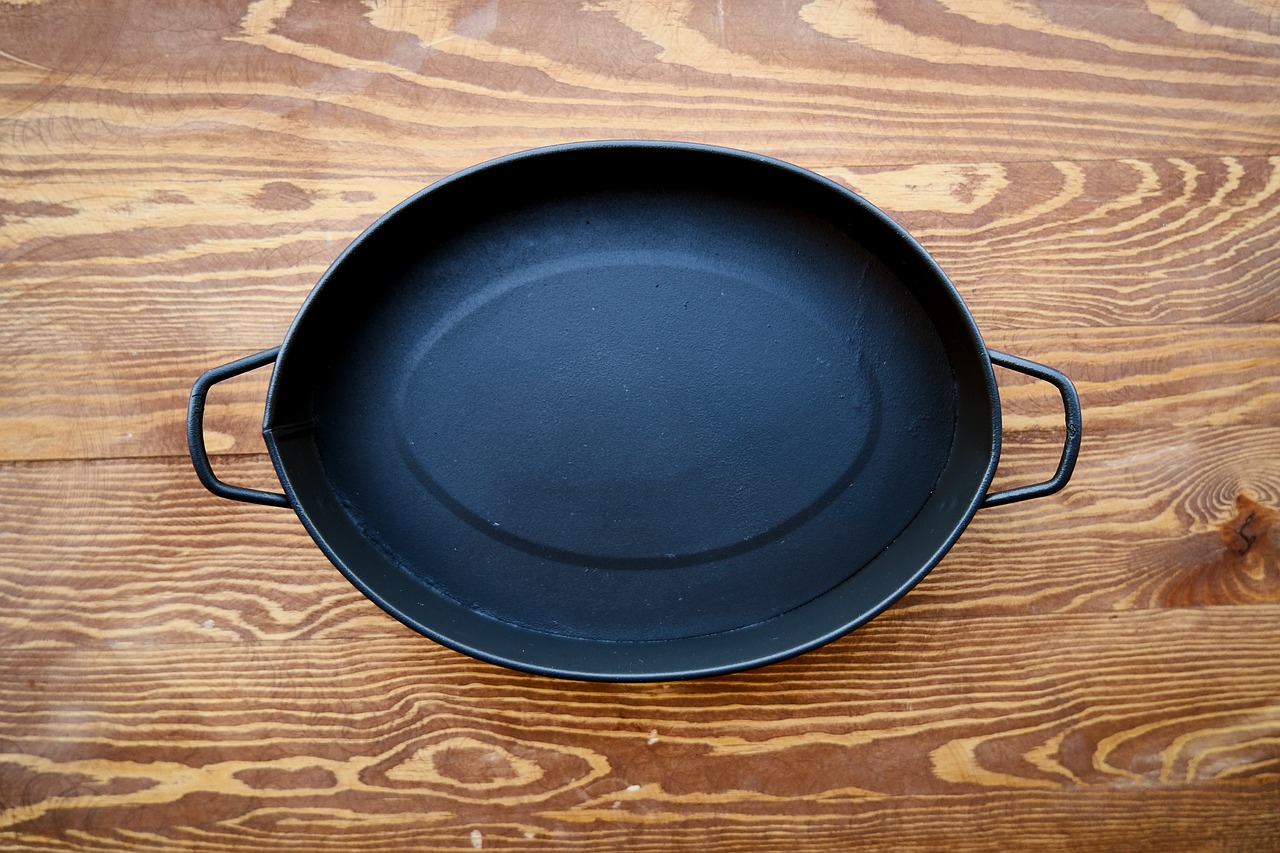 Image - pot black daniel kap kitchen food