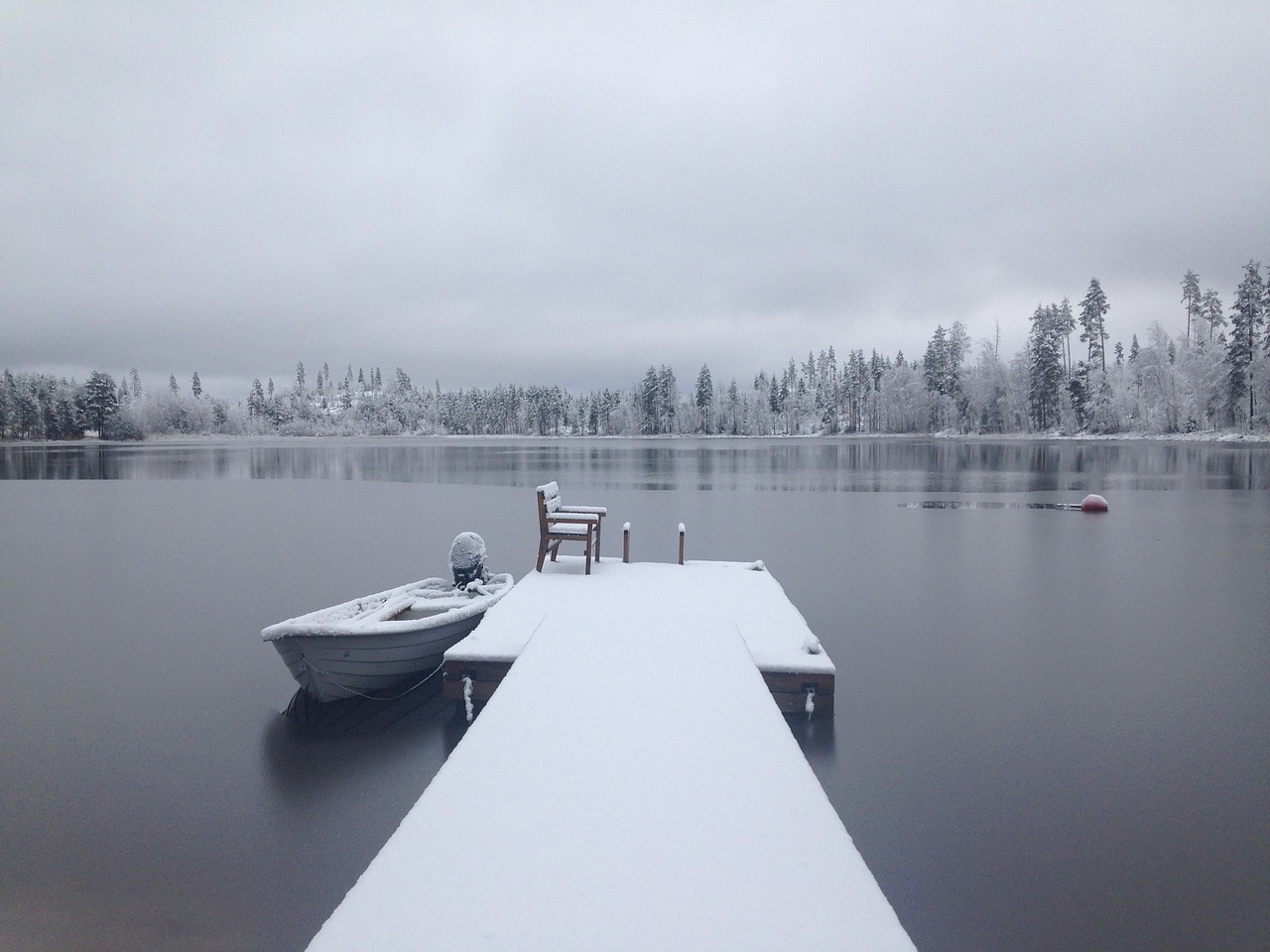 Image - winter the first snow snow lake