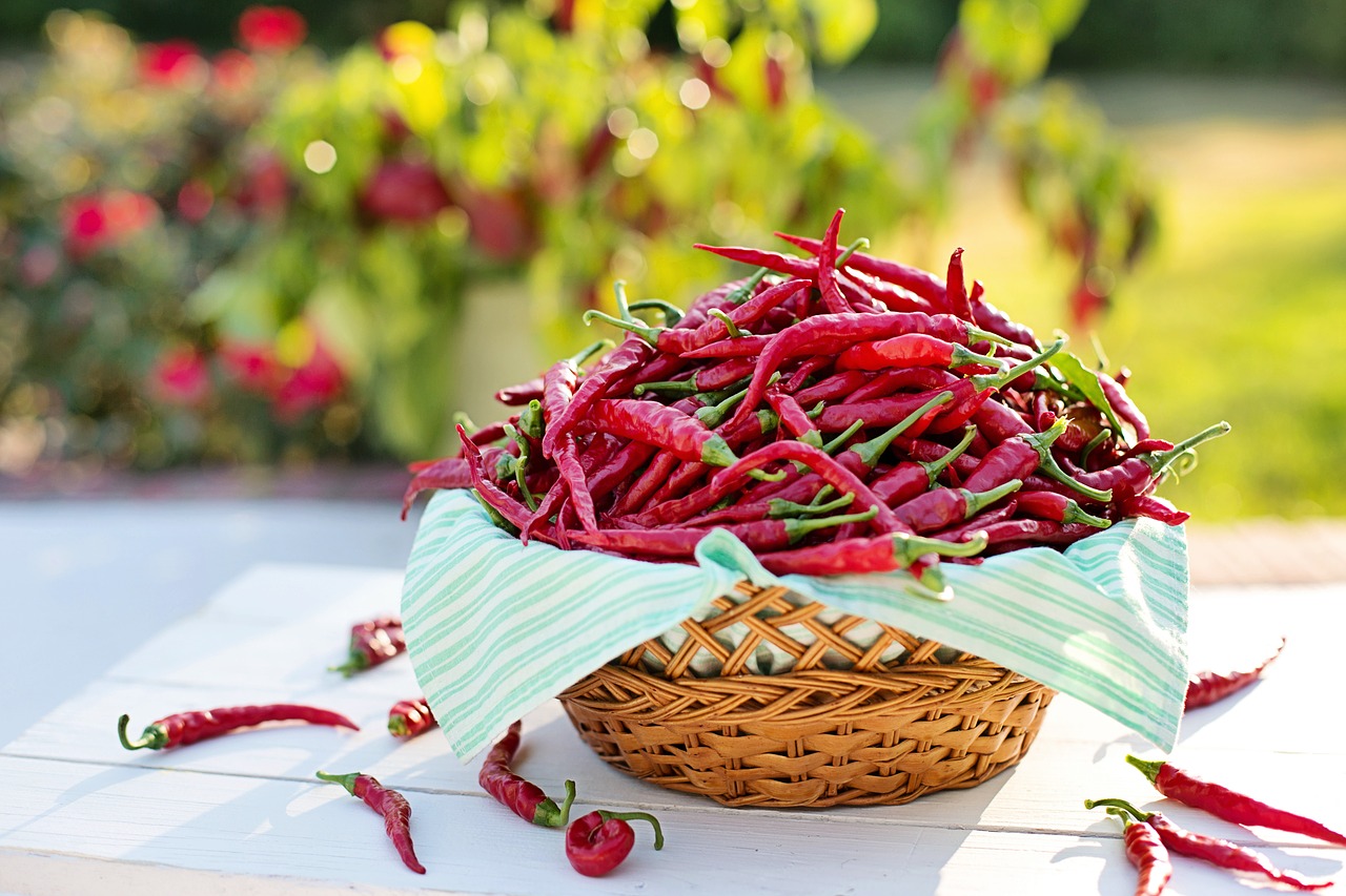 Image - cayenne peppers red peppers