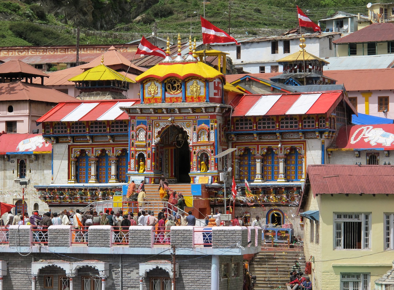 Image - vishnu temple badrinath himalayas