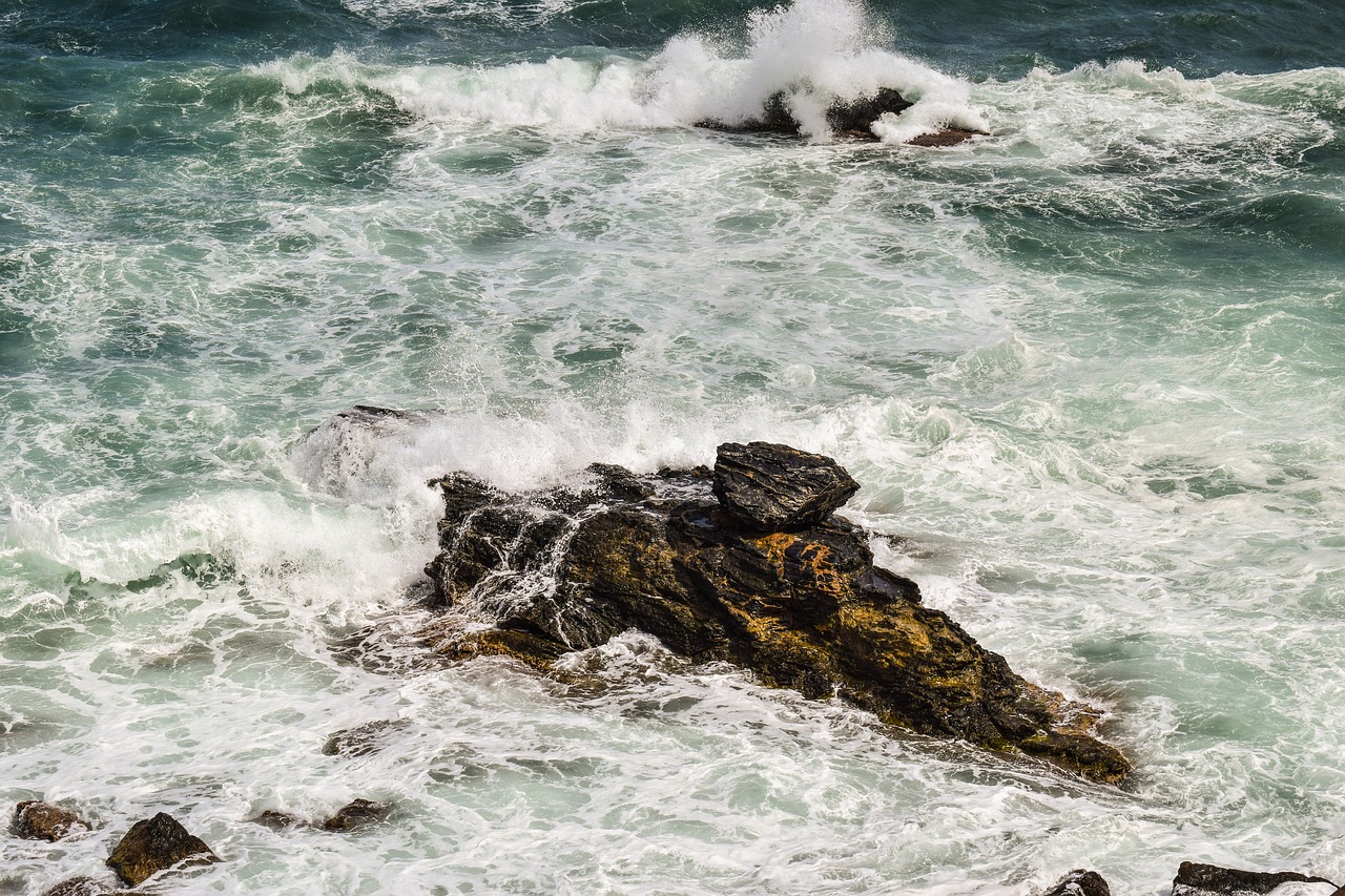 Image - rock sea waves erosion rough sea