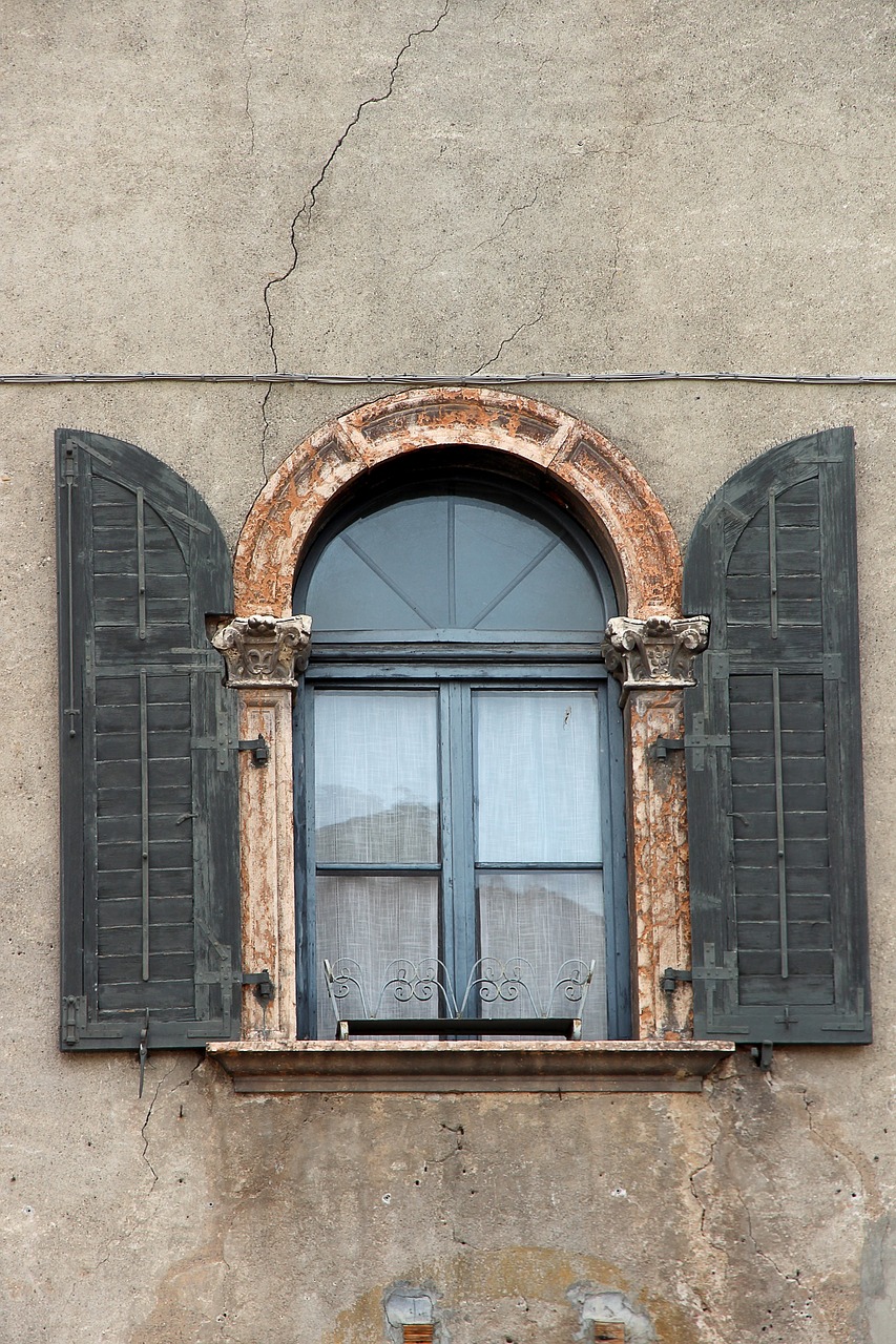 Image - window old old window facade