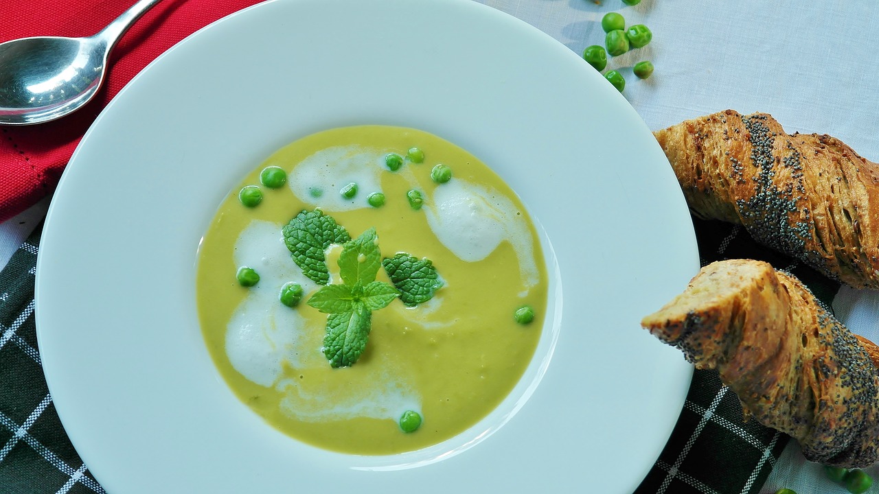 Image - pea soup soup starter soup bowls