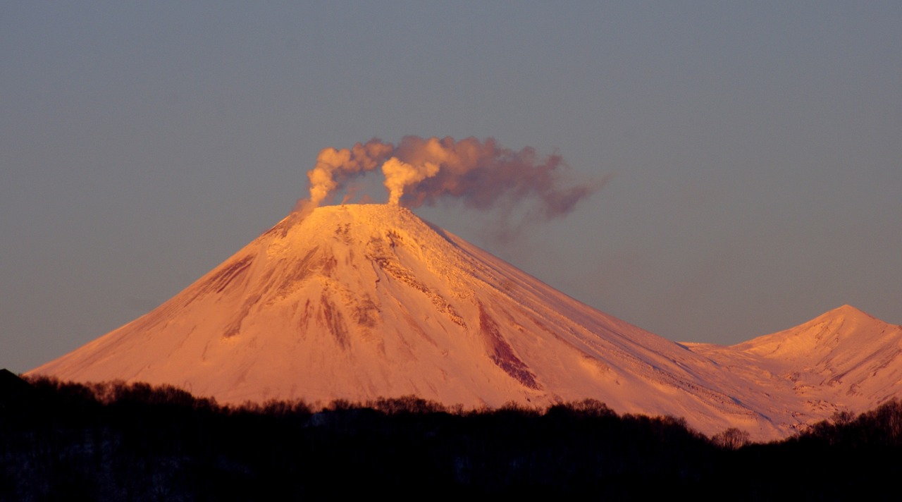 Image - the volcano avachinsky kamchatka