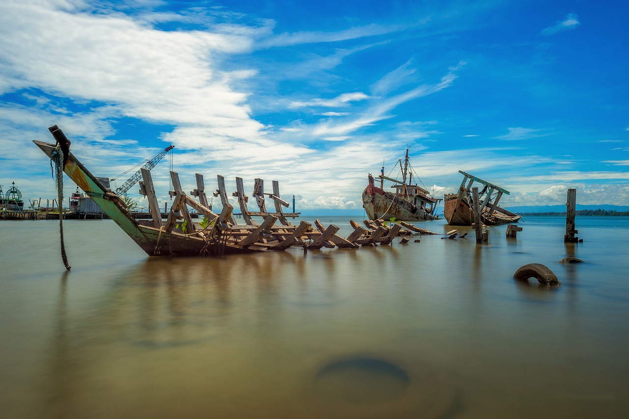 Image - sunny day shipwreck sky sunlight