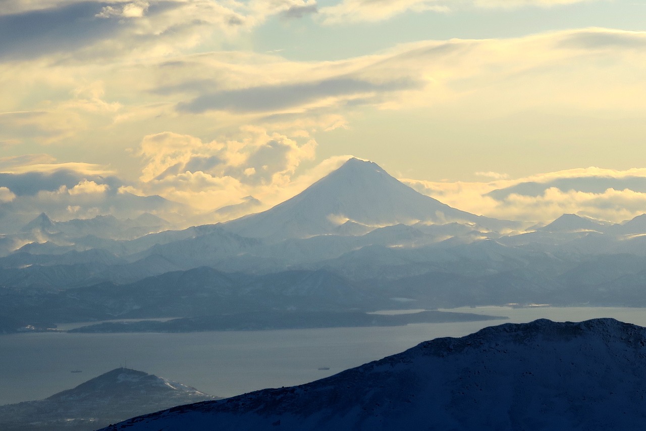 Image - volcano mountains bay the foot