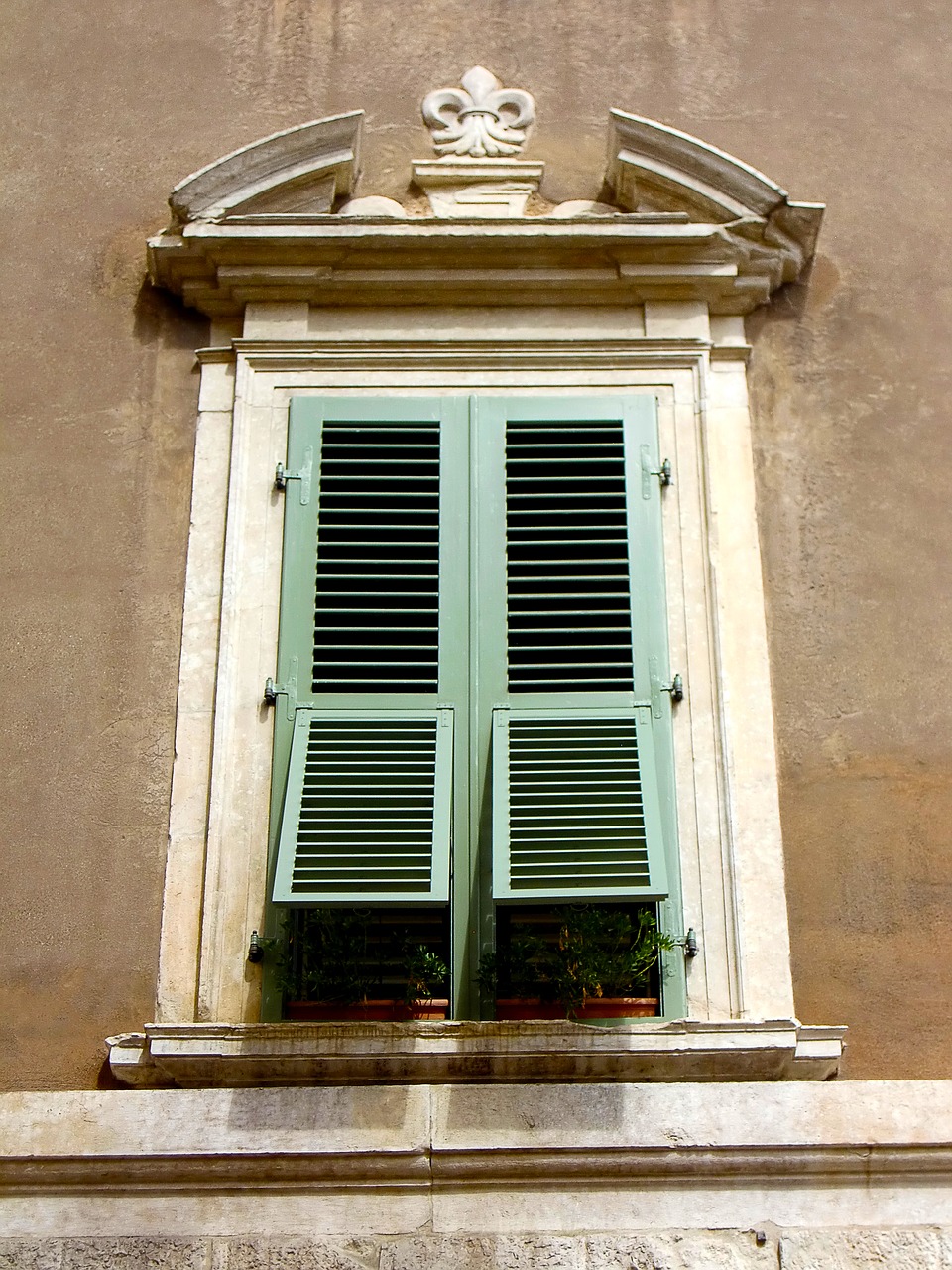 Image - window old old window facade