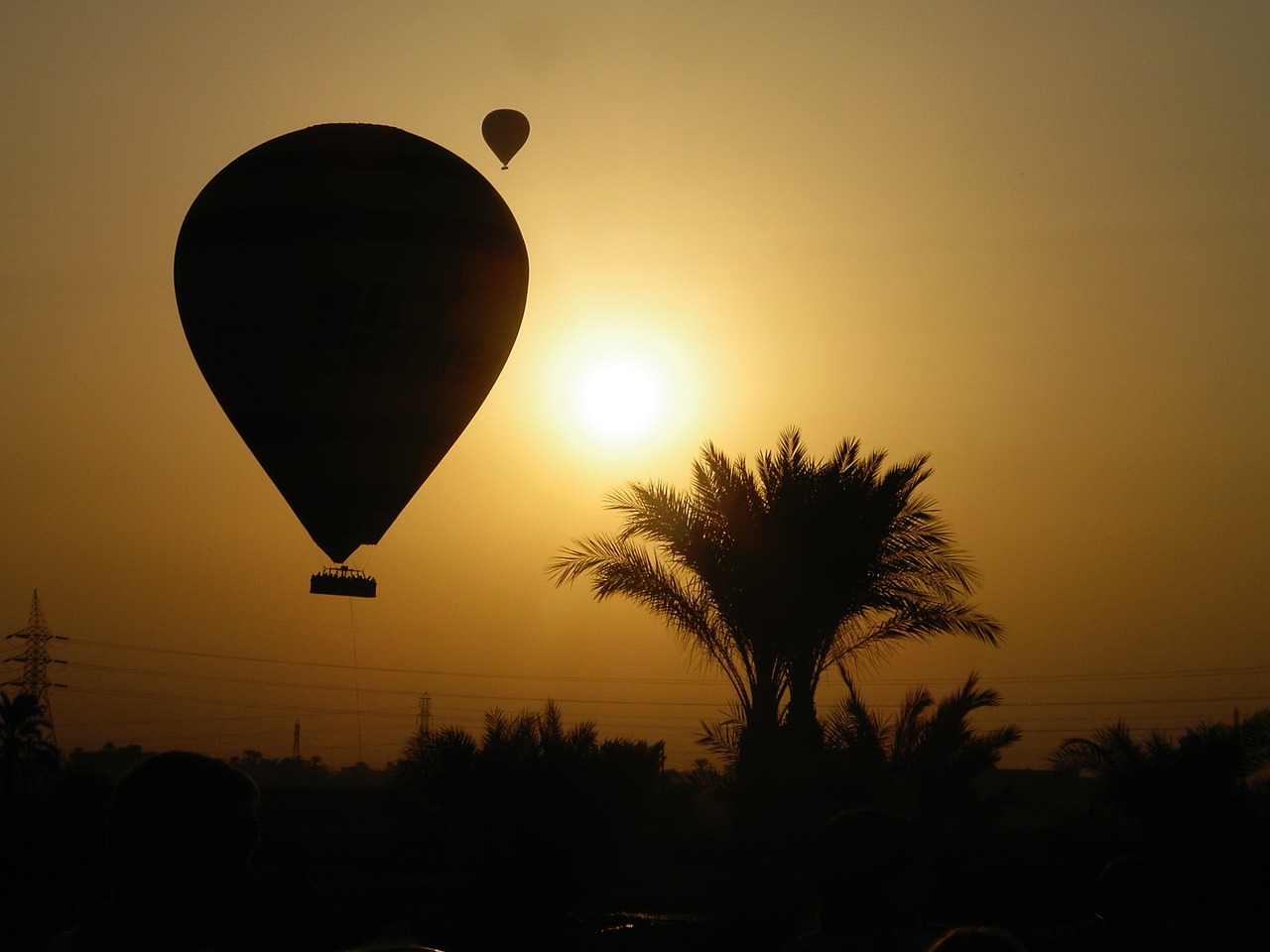 Image - egypt balloon sunrise back light