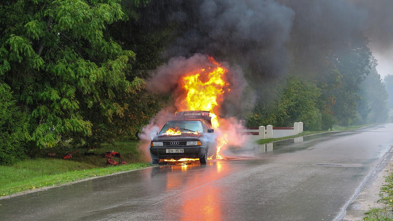 Image - car accident fire street accident