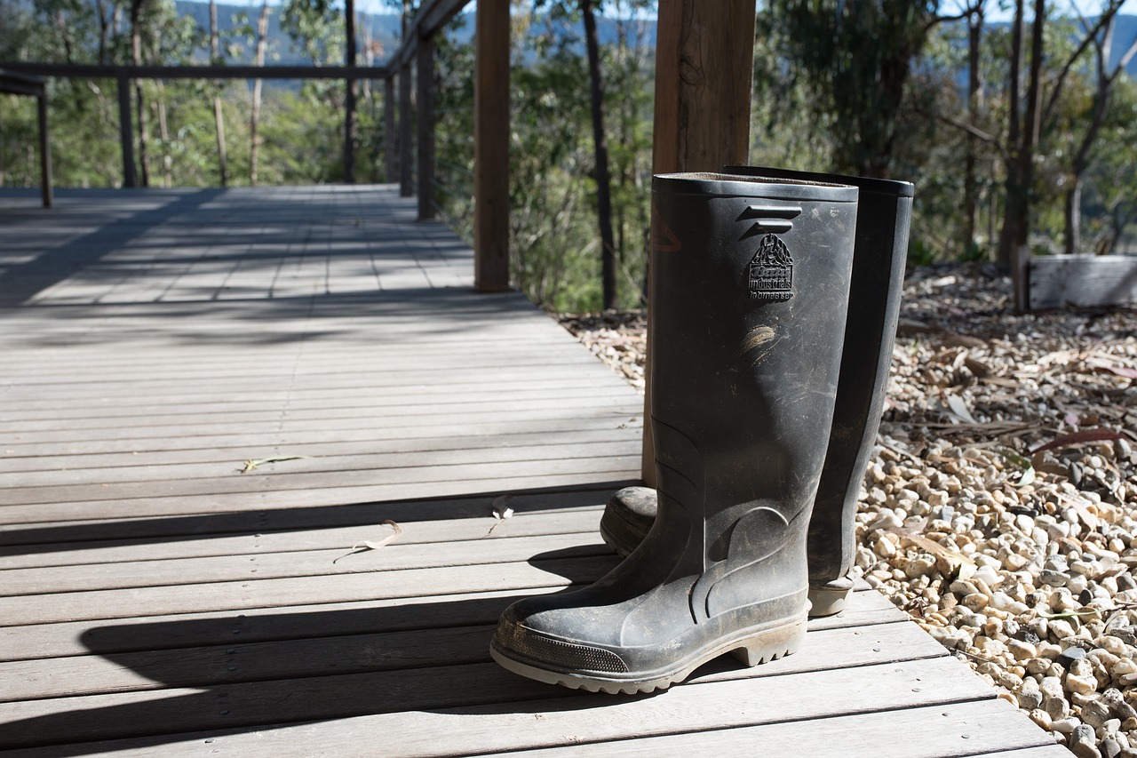 Image - gumboots mud dirt wet rainboots