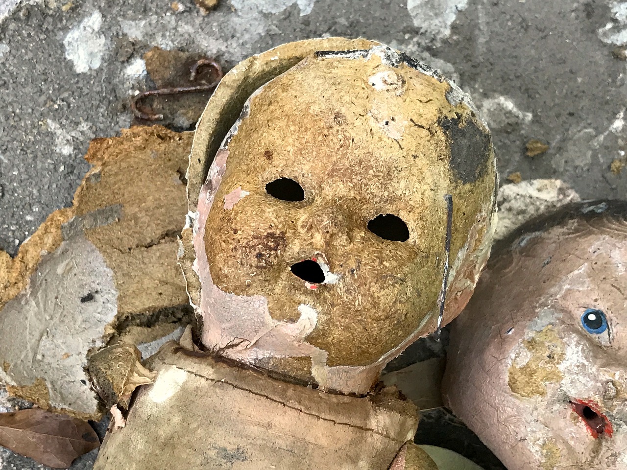 Image - vintage doll hurricane harvey ruin