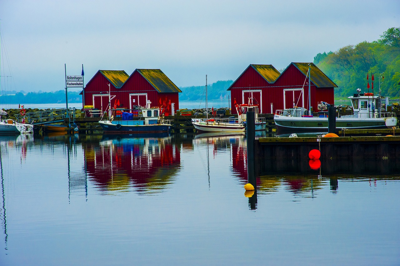 Image - port cottages fishing boats sea